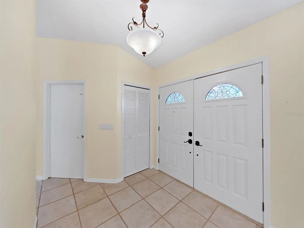 Photo of 611 TOMOKA DRIVE