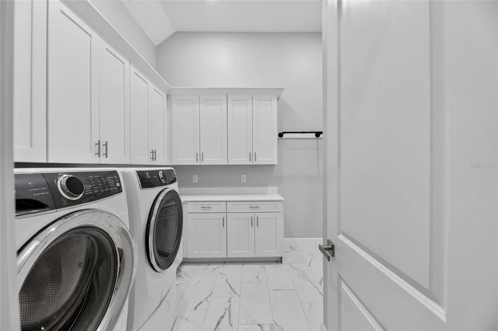 Photo of 825 MANNS HARBOR DRIVE