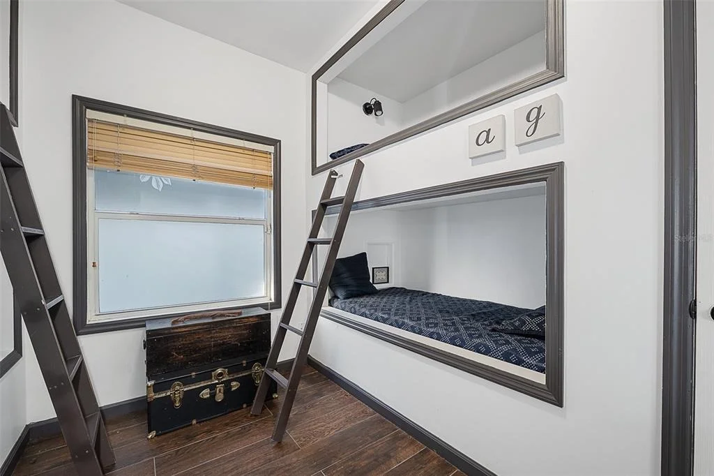 Photo of 3110 JOHN ANDERSON DRIVE