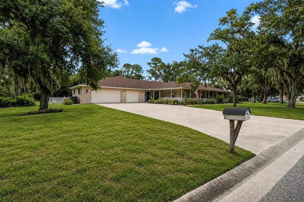 Photo of 608 WOODVIEW WAY