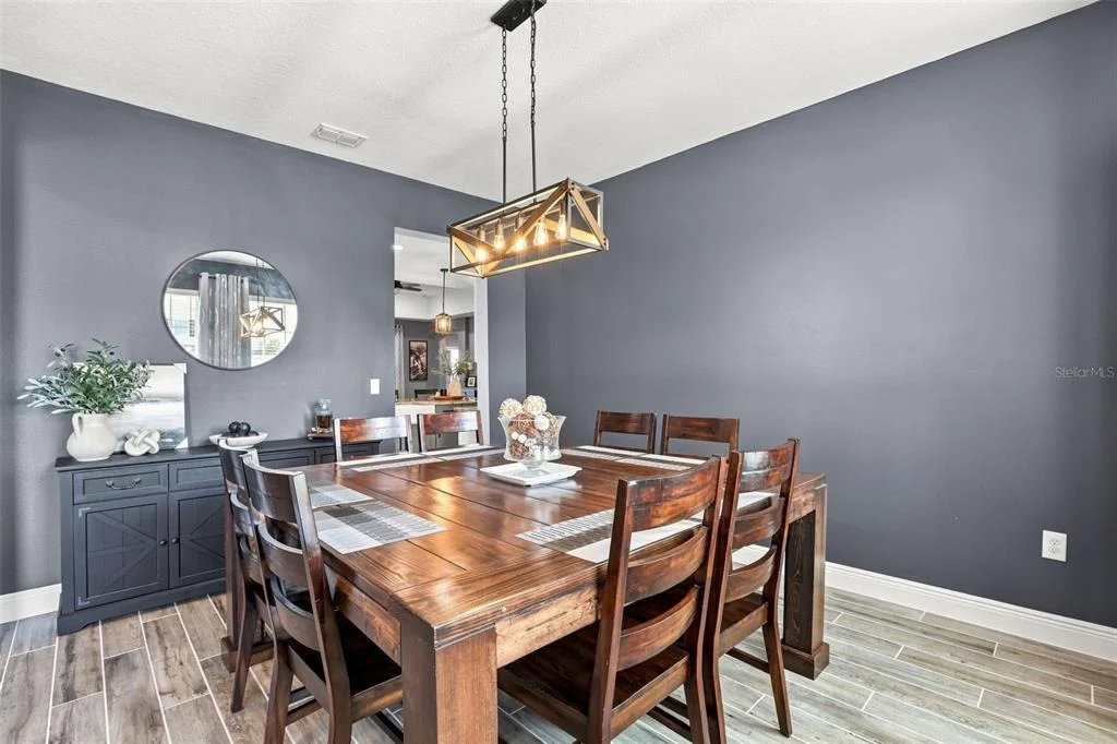 Photo of 4924 GOLDEN ZENITH WAY
