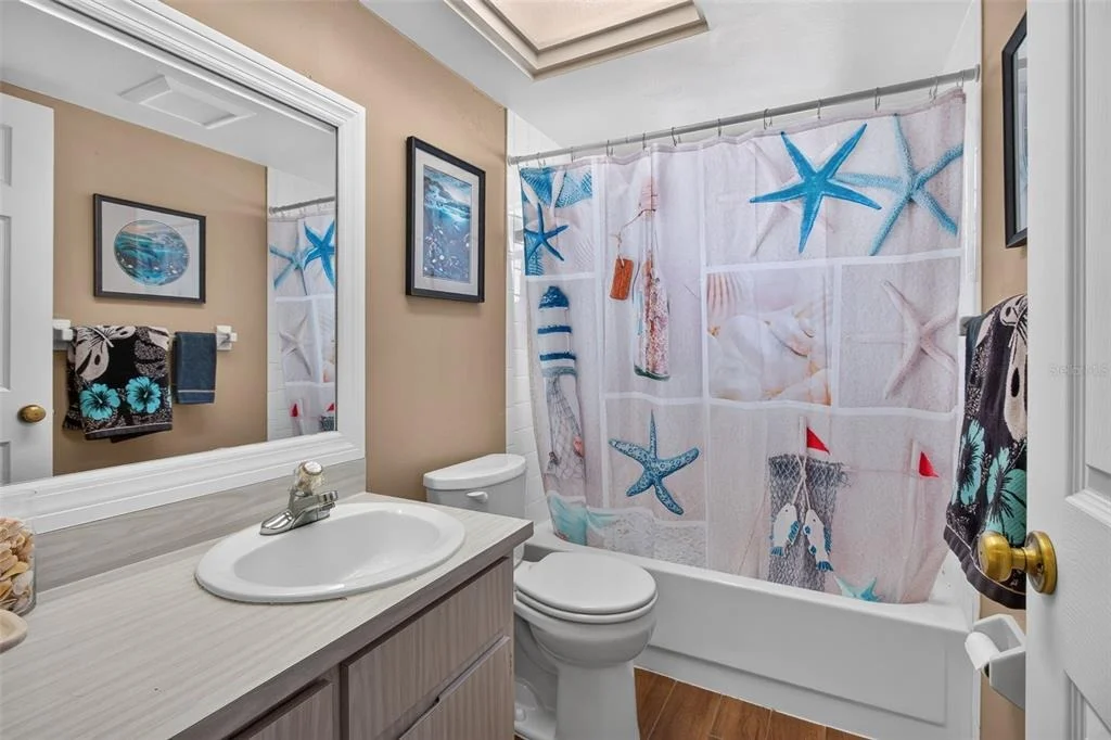 Photo of 2221 COLONIAL DRIVE