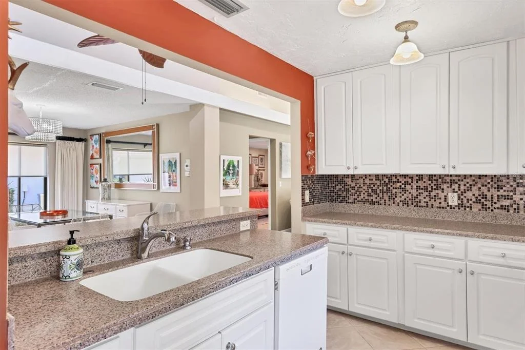 Photo of 6412 SUN EAGLE LANE