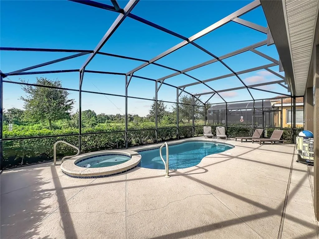 Photo of 7647 OAKMOSS LOOP