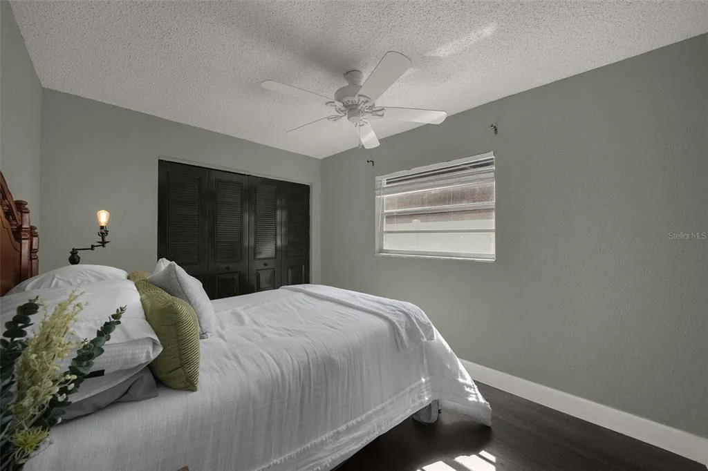 Photo of 9627 HIDDEN OAKS CIRCLE