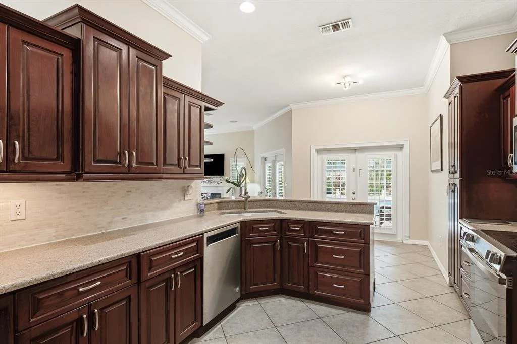 Photo of 141 OLD OAK CIRCLE