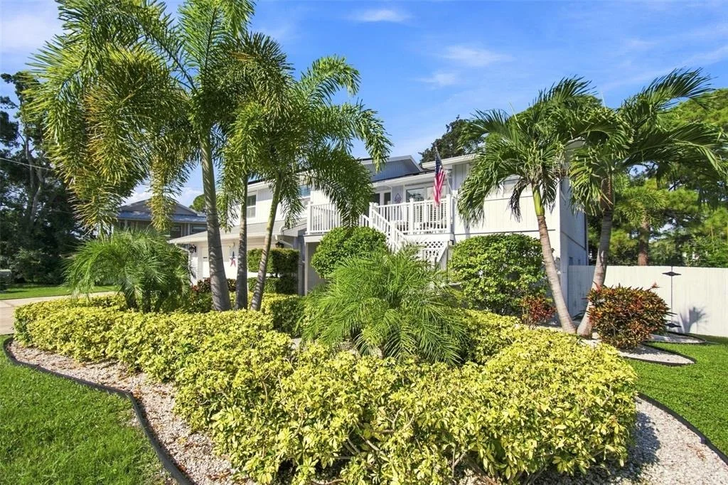Photo of 201 LAGOON DRIVE