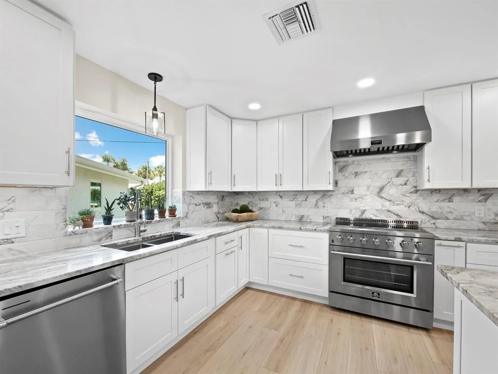 Photo of 430 ISLAND CIRCLE