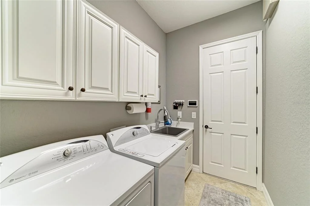 Photo of 5660 CLOVERLEAF RUN
