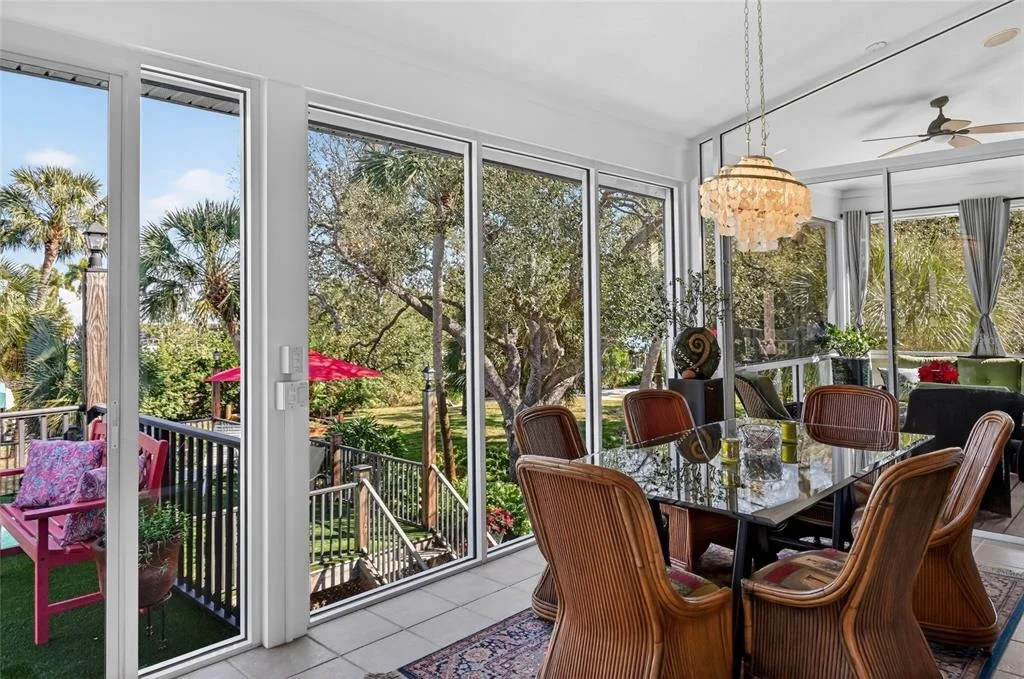 Photo of 10110 CREEKSIDE DRIVE