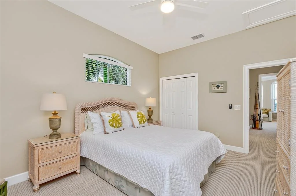 Photo of 3337 SUNSET KEY CIRCLE