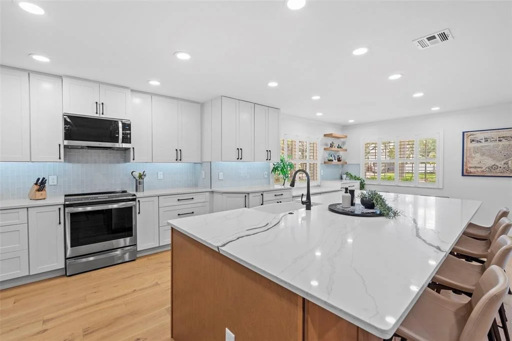 Photo of 480 W DAVIS BOULEVARD