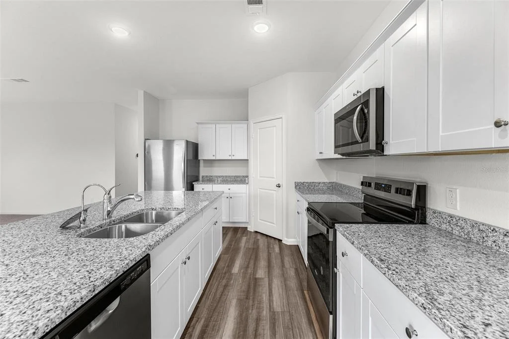 Photo of 10861 CURVING CREEK LOOP