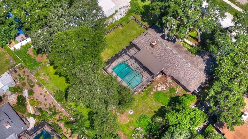 Photo of 1101 OAKRIDGE MANOR DRIVE