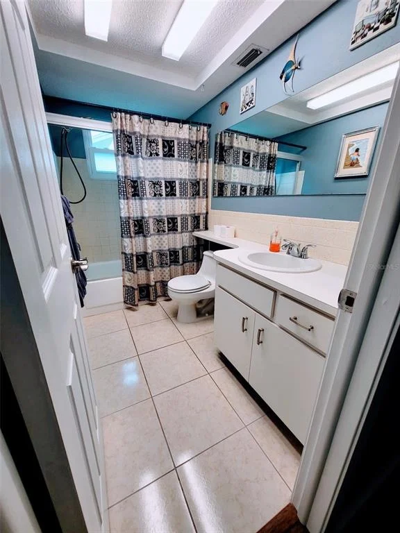 Photo of 8210 VALLEY STREAM LANE