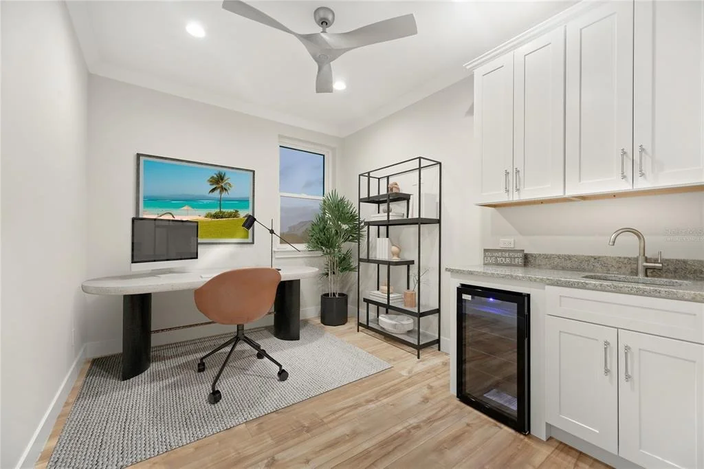 Photo of 2549 PALM AVENUE