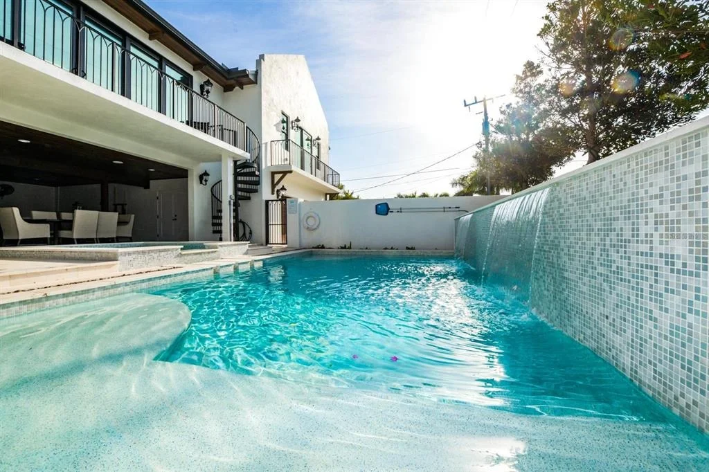 Photo of 340 JACKSON DRIVE