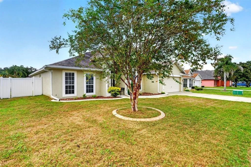 Photo of 971 LEYBURN DRIVE