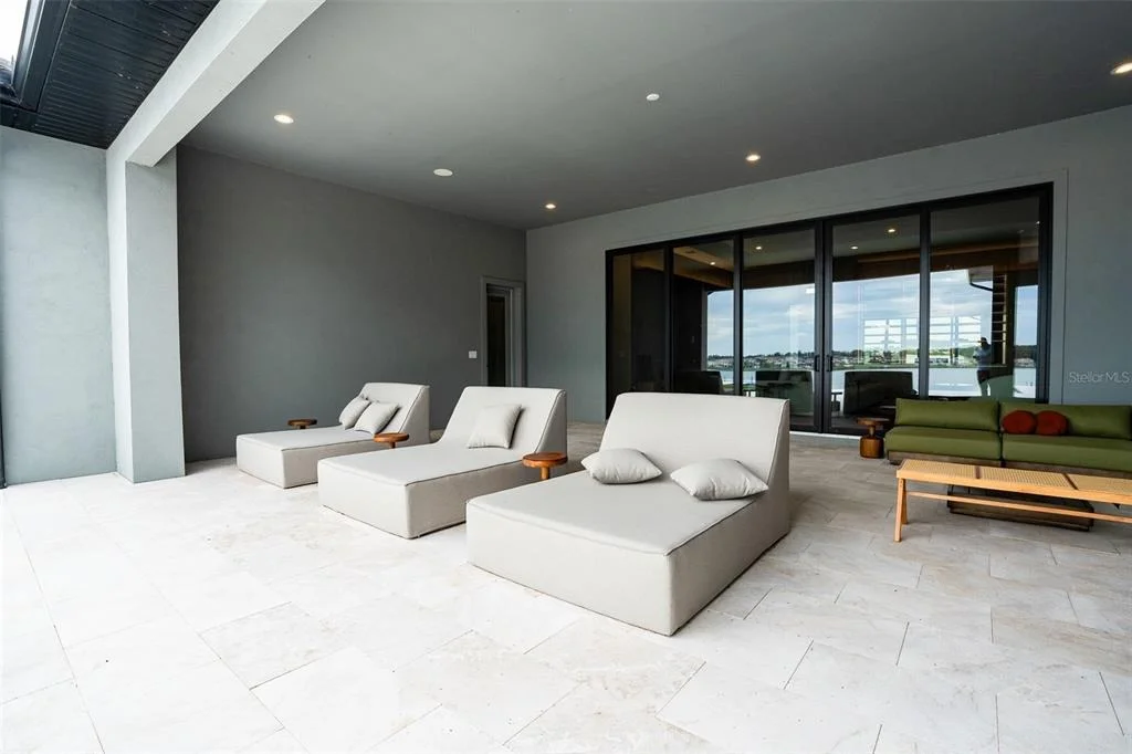 Photo of 15125 PENDIO DRIVE