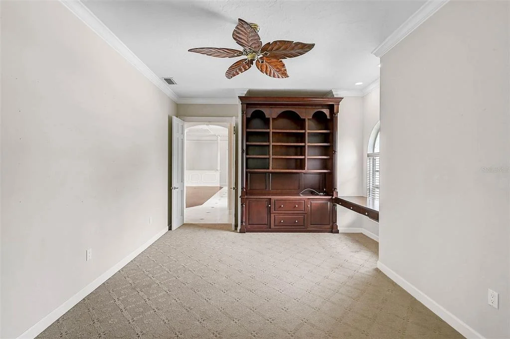 Photo of 852 MACEWEN DRIVE
