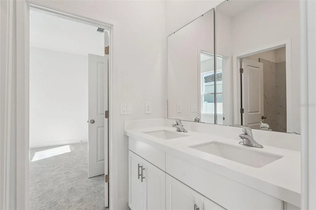 Photo of 526 EMERALD GROVE DRIVE