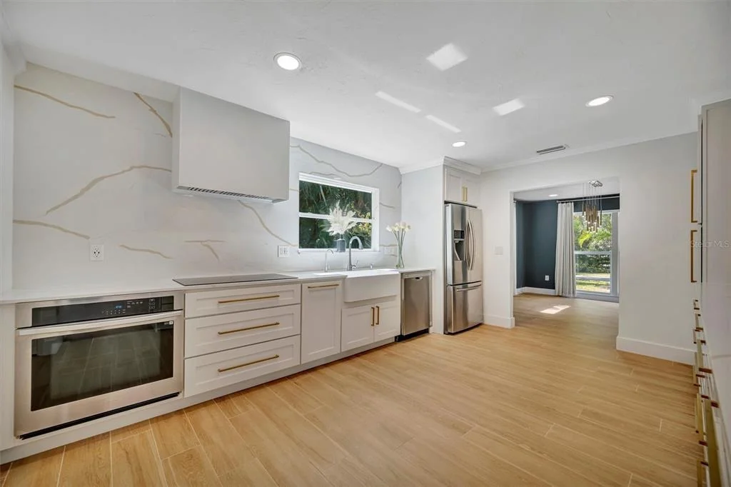 Photo of 403 LONGBOW TRAIL