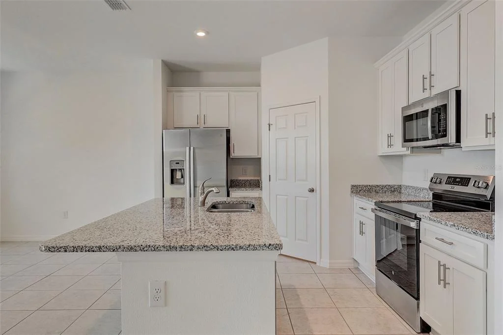 Photo of 929 PEARLWOOD LOOP