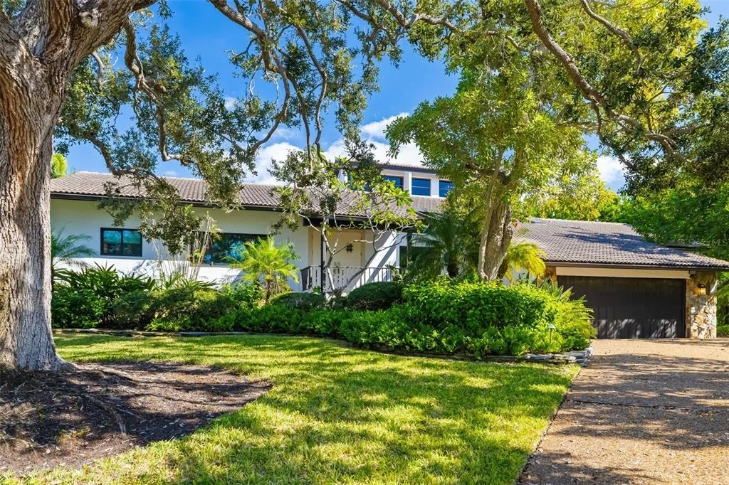 Photo of 560 HARBOR COVE CIRCLE