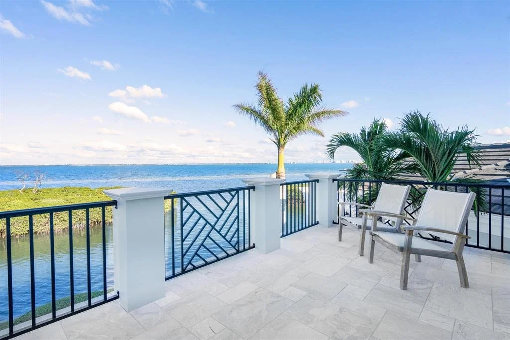 Photo of 560 HARBOR POINT ROAD