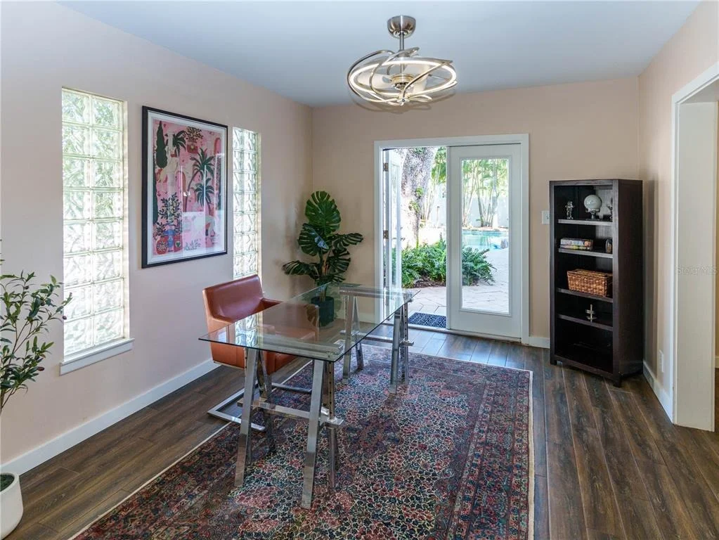 Photo of 2633 W SUNSET DRIVE