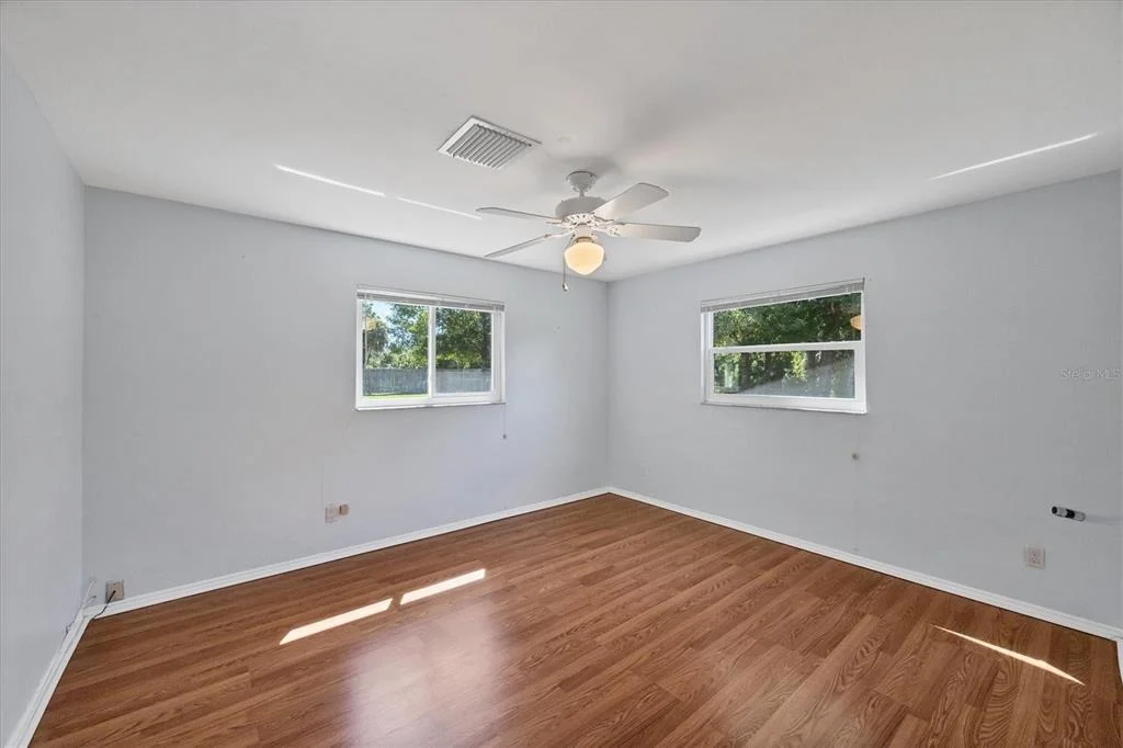 Photo of 1135 RANGE ROAD