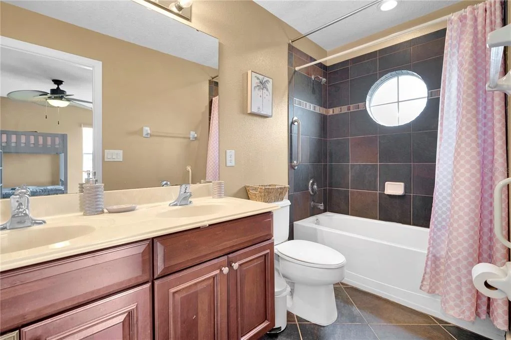 Photo of 2803 BOATING BOULEVARD
