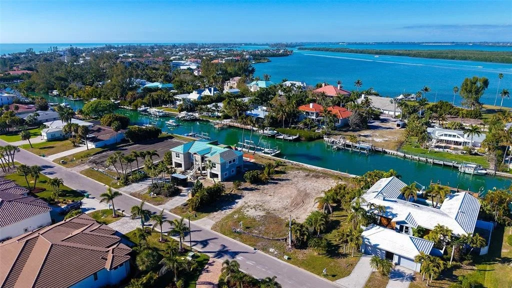 Photo of 721 EMERALD HARBOR DRIVE