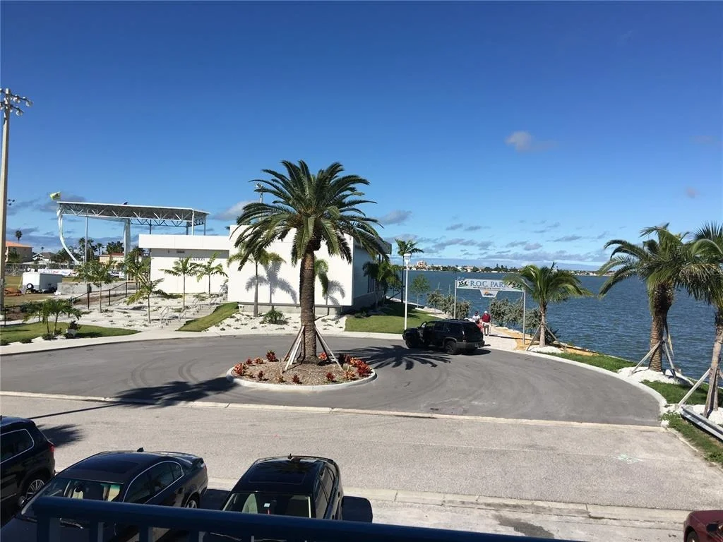 Photo of Unit H at 315 MEDALLION BOULEVARD