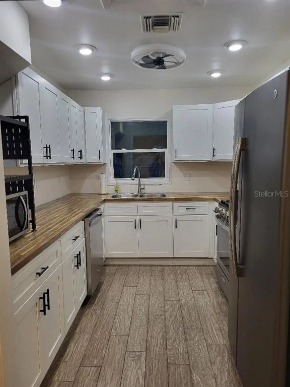 Photo of 995 EMERALD DRIVE