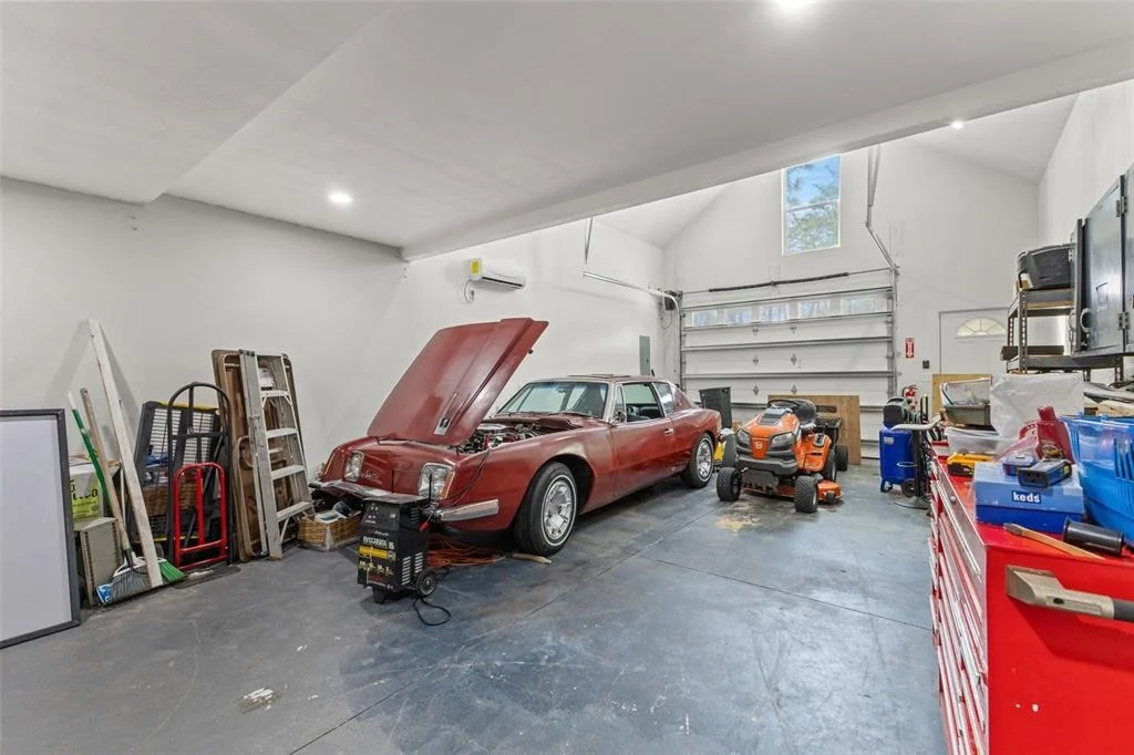 Photo of 14071 LINDEN DRIVE