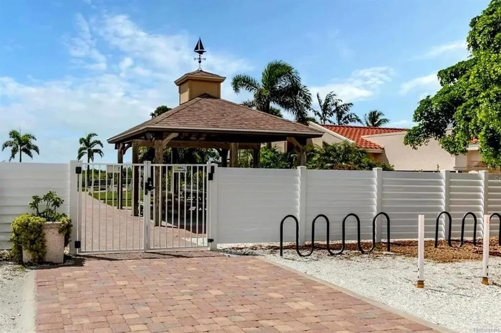 Photo of 429 DARLING DRIVE