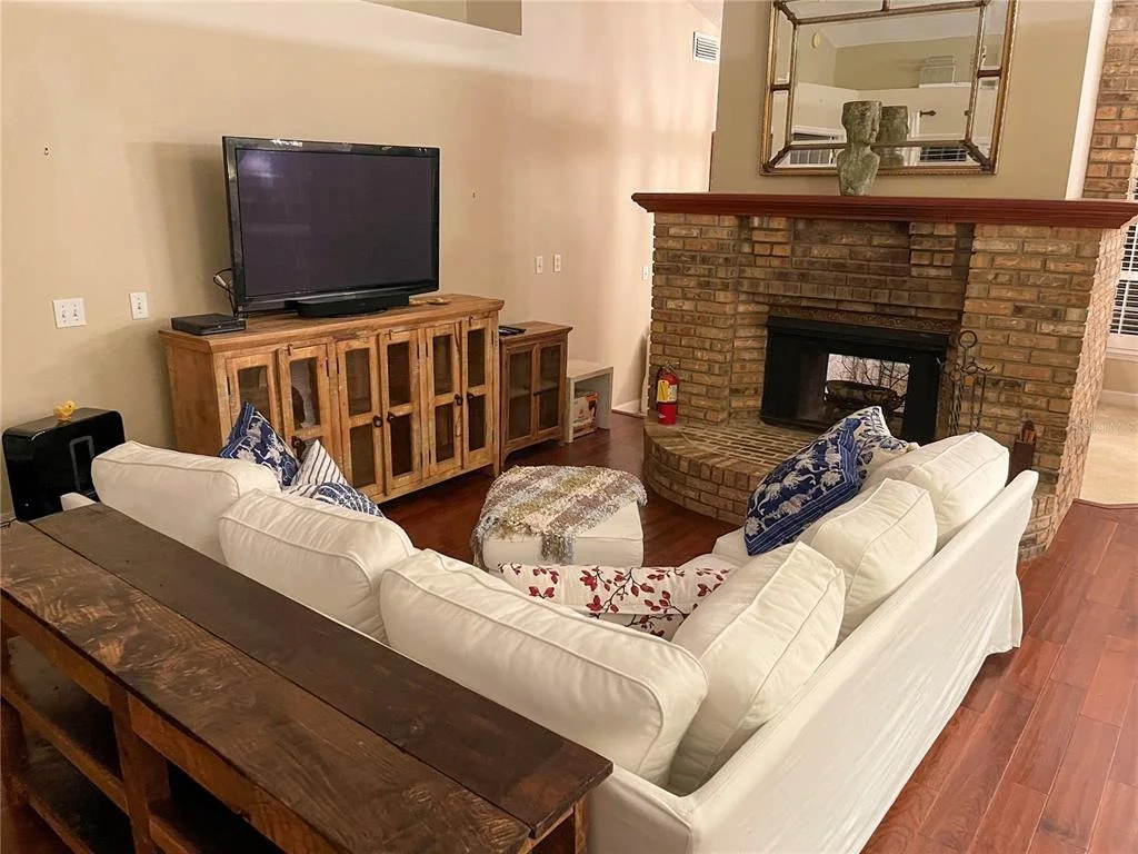 Photo of 15052 GREEN VALLEY BOULEVARD
