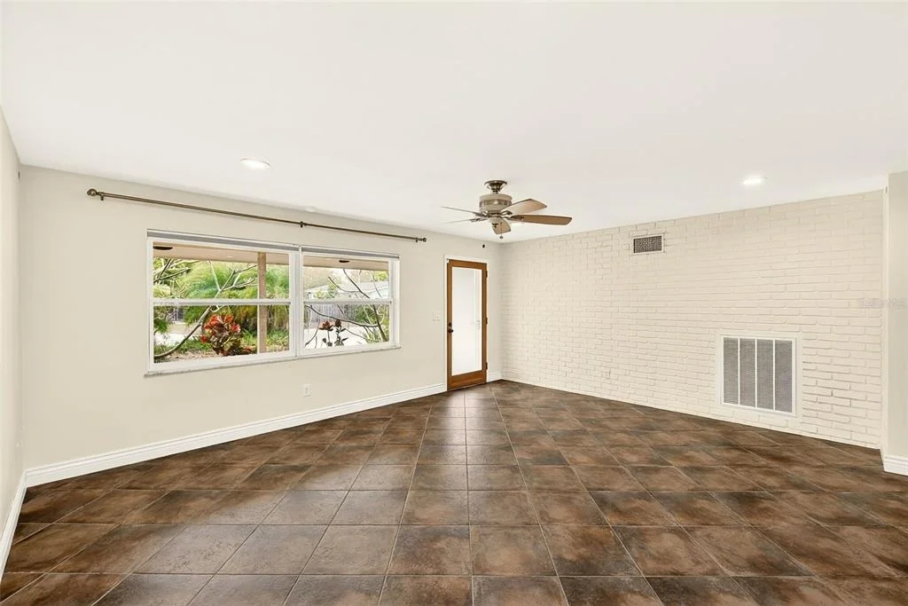 Photo of 1465 BAYVIEW DRIVE