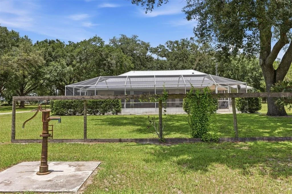 Photo of 4917 SE BROWN ROAD