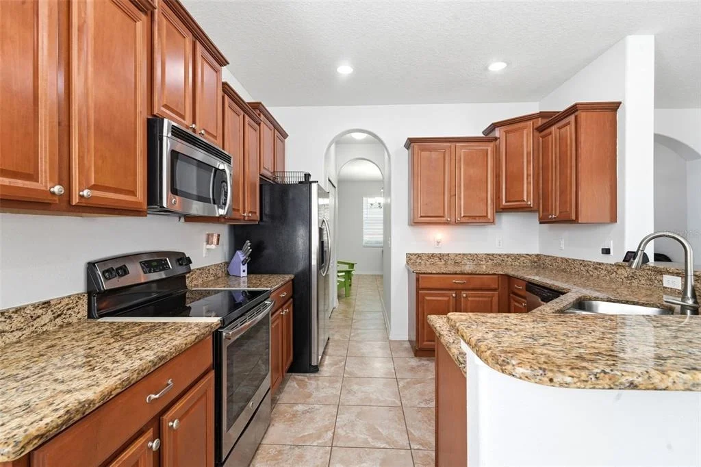 Photo of 6829 SUNDROP STREET