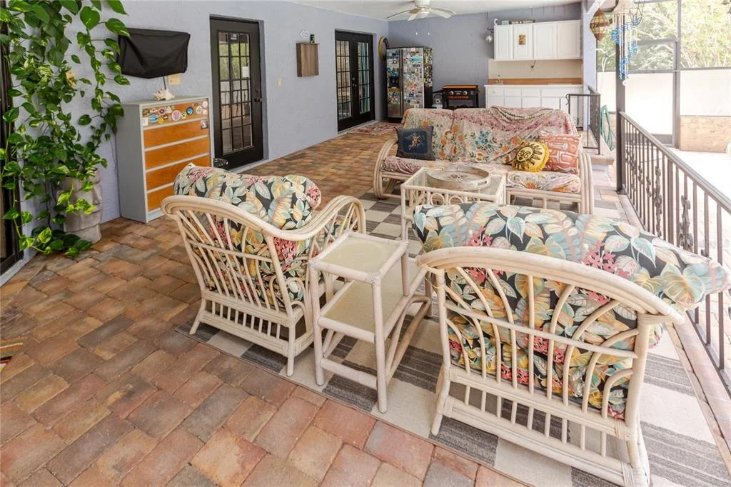 Photo of 14692 LINDEN DRIVE