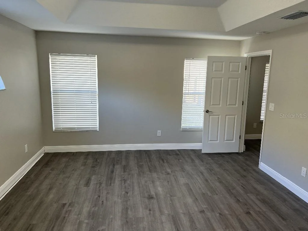 Photo of 735 HURLEY DRIVE