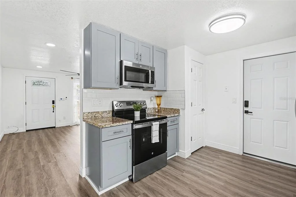Photo of 8253 GREENLEAF CIRCLE