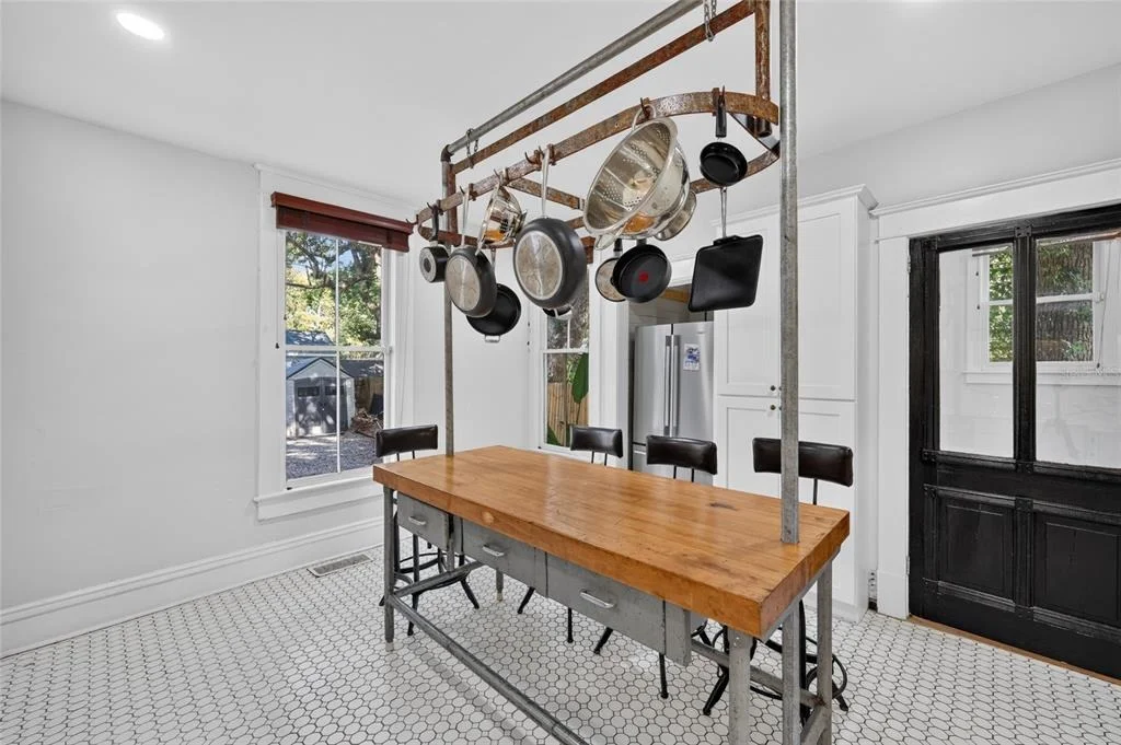 Photo of 819 SE 2ND STREET