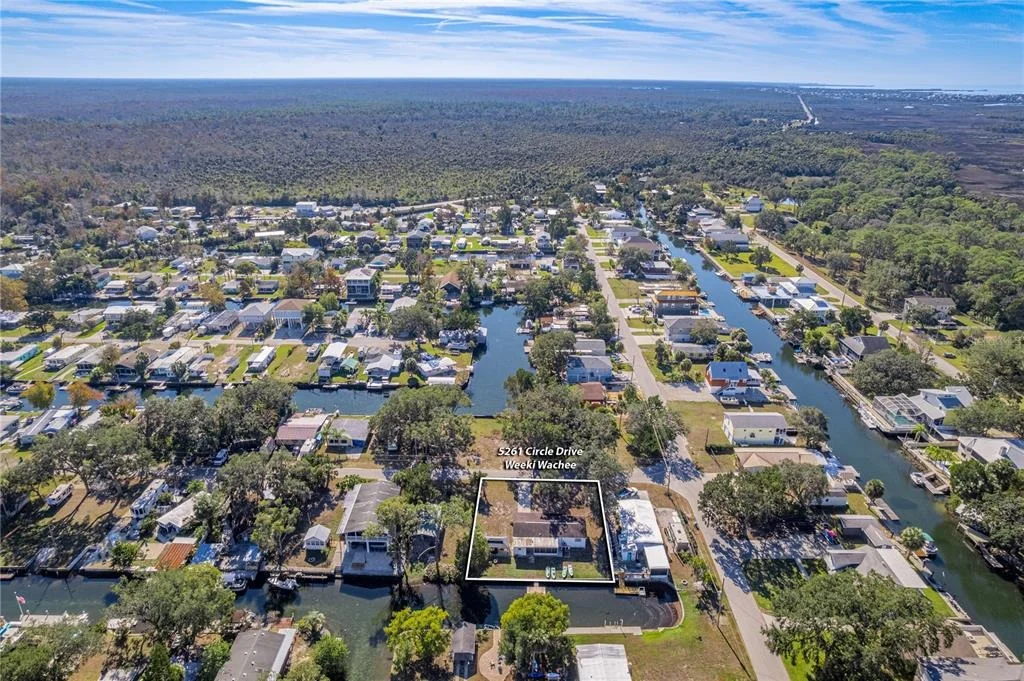 Photo of 5261 CIRCLE DRIVE