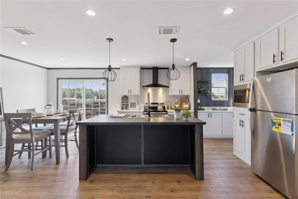 Photo of 1636 MISTLETOE STREET