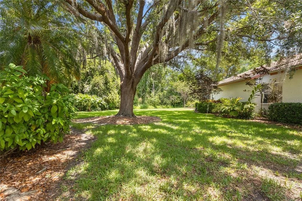 Photo of 6662 OAKBROOKE CIRCLE