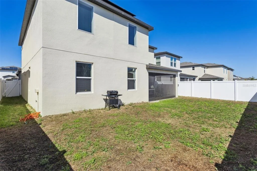 Photo of 1111 LONE PALM WAY