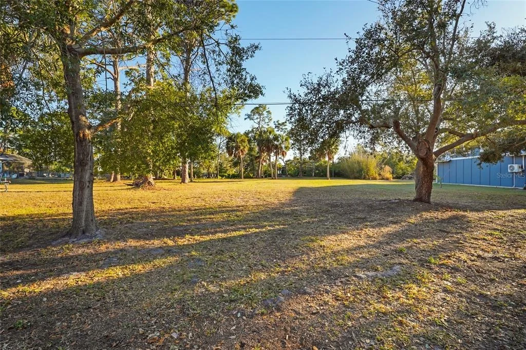 Photo of 405 ESTIL DRIVE N
